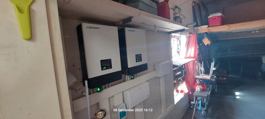 6 Bedroom Property for Sale in Wavecrest Eastern Cape